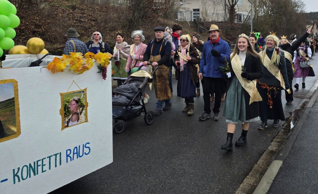 Arbeitsschurz und Festgewand – so bunt ist der Weinbauverein Güntersleben.